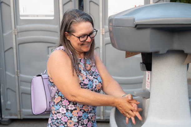 Best Portable toilet rental for construction  in Delafield, WI